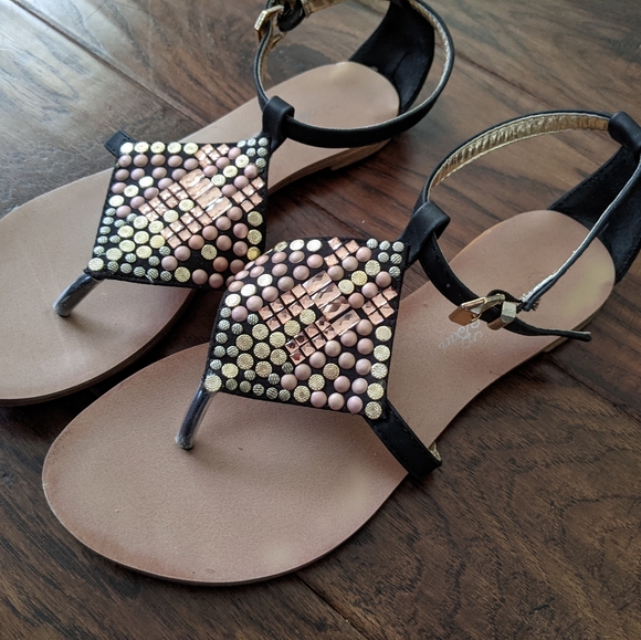 Cute sandals - Picture 2 of 4